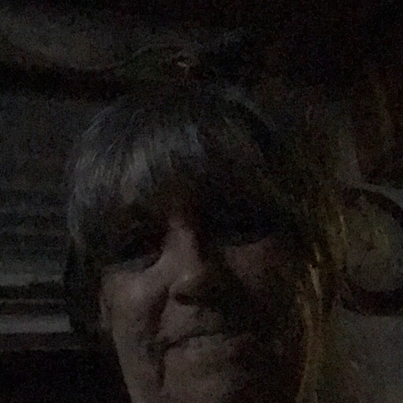 Meet your Posher, Kimberly - Picture 1 of 1